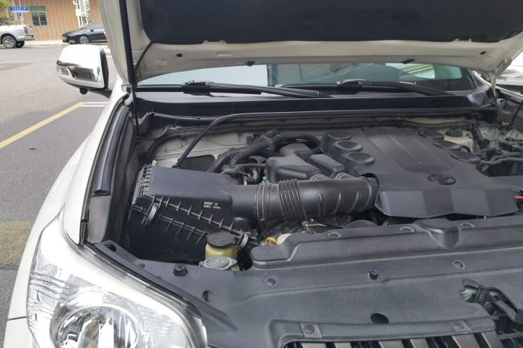 Used Toyota Prado  Engine Bay Right