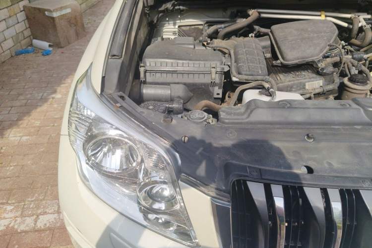 Used Toyota Prado 2013 2.7L Automatic Middle East Version Engine Bay Right