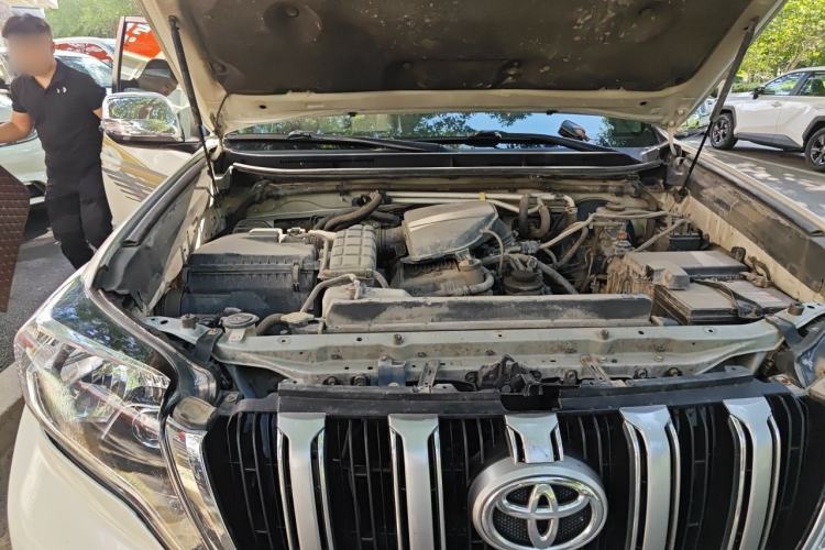 Used Toyota Prado  Engine Bay Right