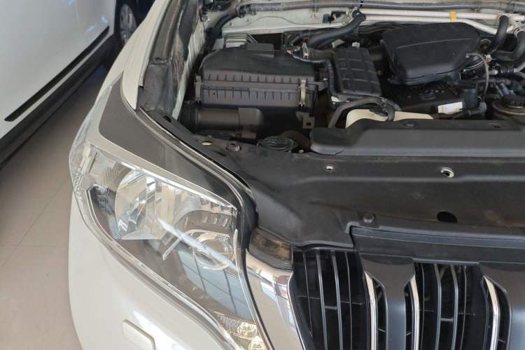 Used Toyota Prado  Engine Bay Right