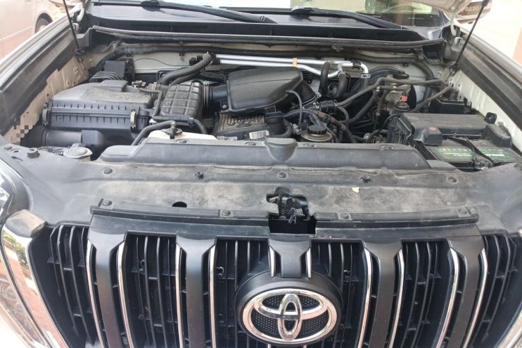 Used Toyota Prado  Engine Bay
