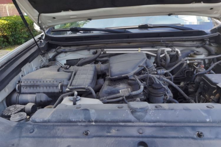Used Toyota Prado 2013 2.7L Automatic Middle East Version Engine Bay