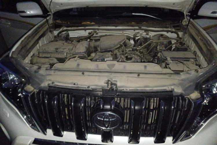 Used Toyota Prado  Engine Bay