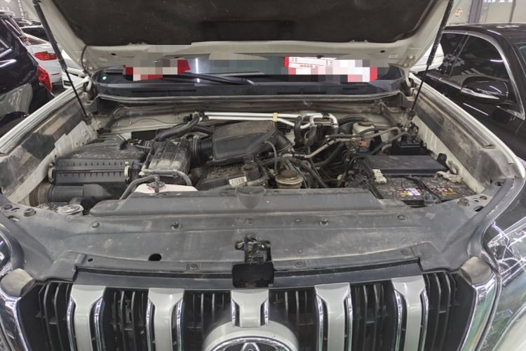 Used Toyota Prado  Engine Bay