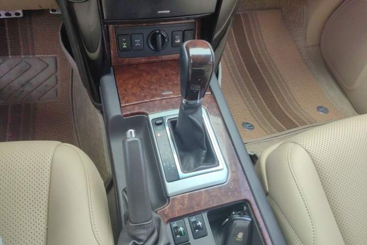 Used Toyota Prado  Gear Lever