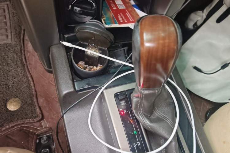 Used Toyota Prado 2013 2.7L Automatic Middle East Version Gear Lever