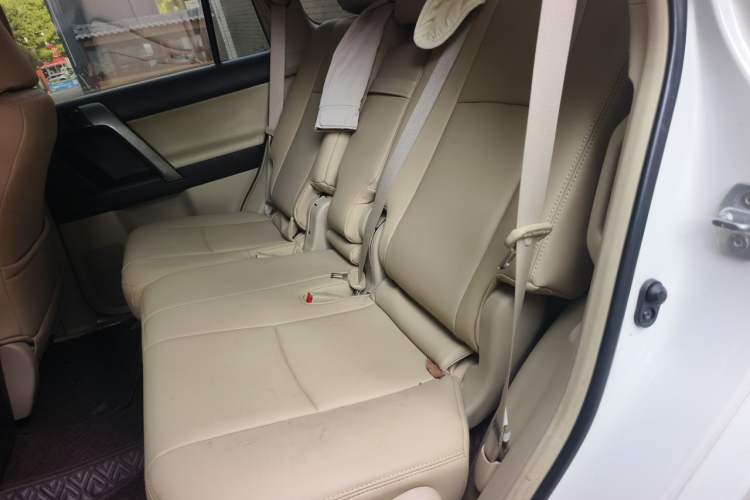 Used Toyota Prado 2013 2.7L Automatic Middle East Version Left Rear Seat