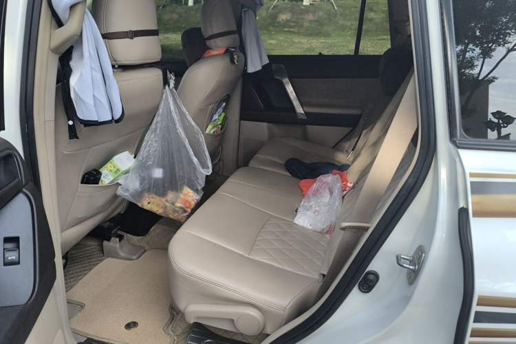Used Toyota Prado 2013 2.7L Automatic Parallel Import Left Rear Seat