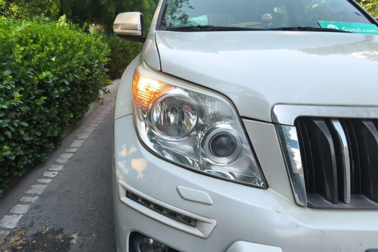 Used Toyota Prado  Right Front Headlight