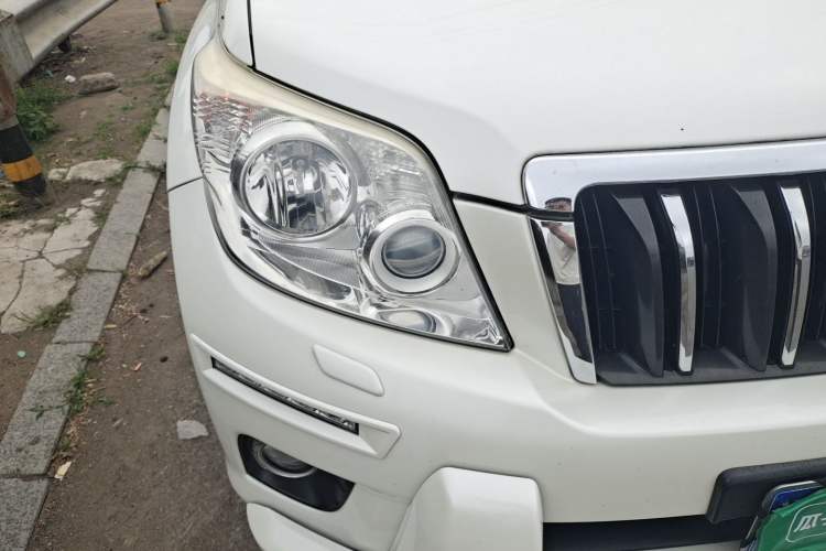 Used Toyota Prado  Right Front Headlight