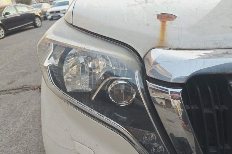 Used Toyota Prado 2013 2.7L Automatic Parallel Import Right Front Headlight