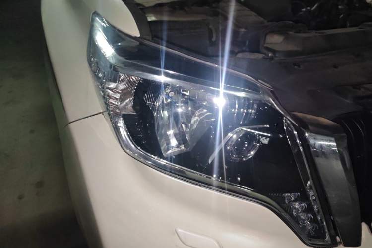 Used Toyota Prado  Right Front Headlight