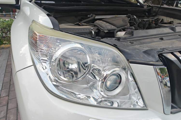 Used Toyota Prado  Right Front Headlight