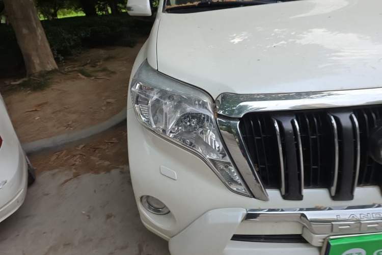 Used Toyota Prado  Right Front Headlight