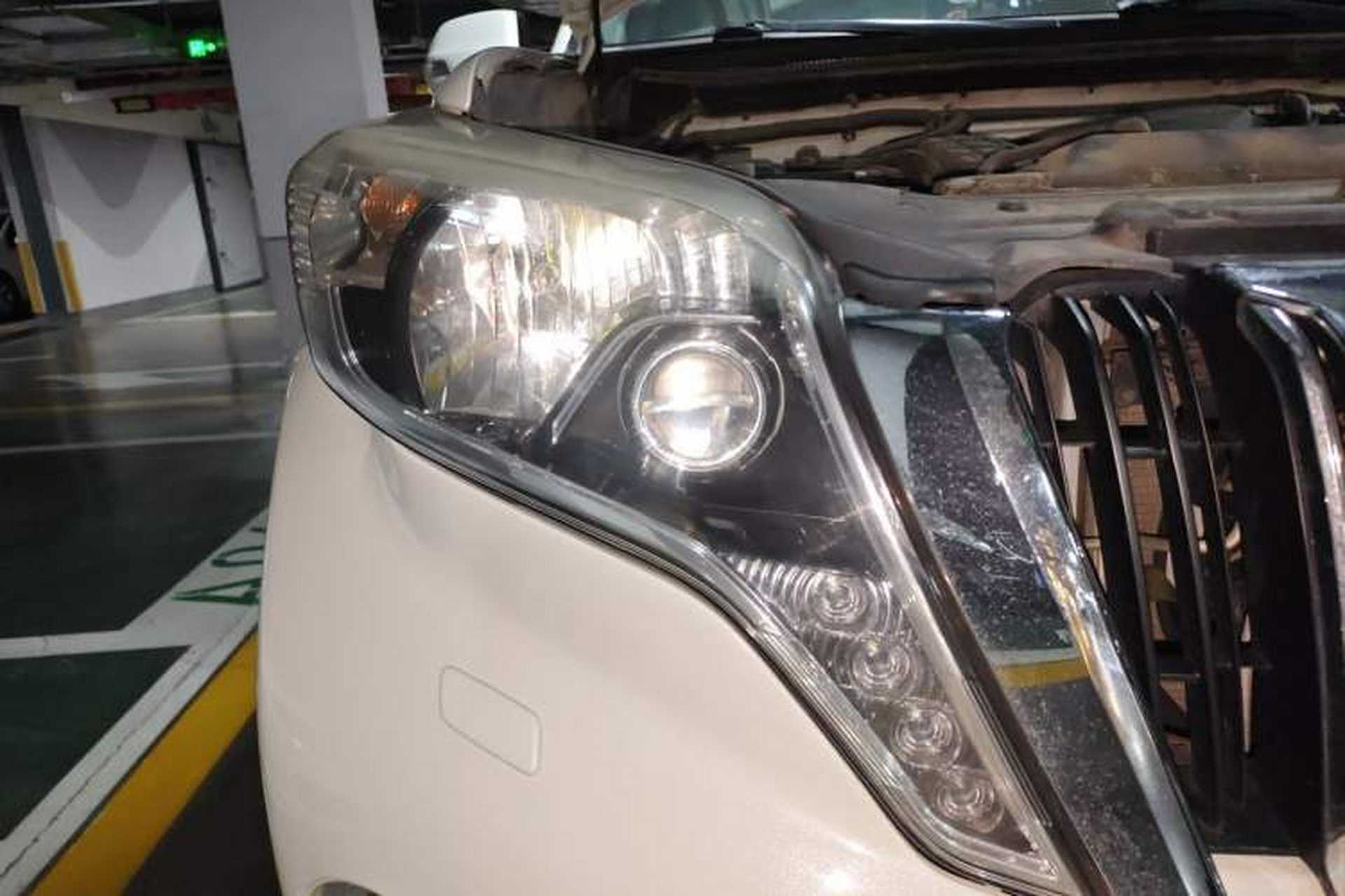 Used Toyota Prado  Right Front Headlight