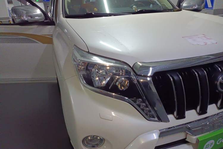 Used Toyota Prado  Right Front Headlight