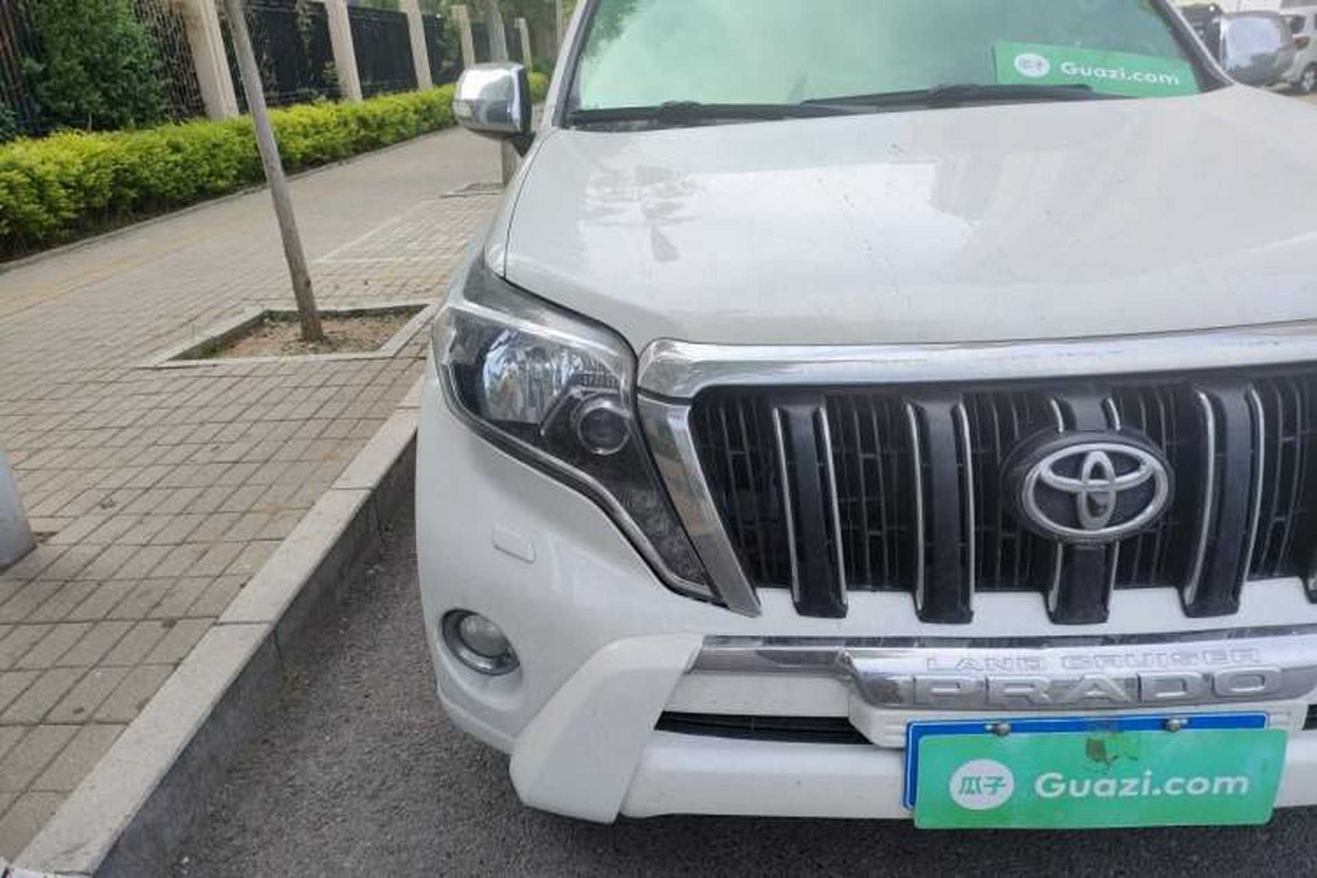 Used Toyota Prado  Right Front Headlight