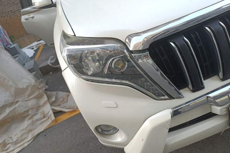 Used Toyota Prado  Right Front Headlight