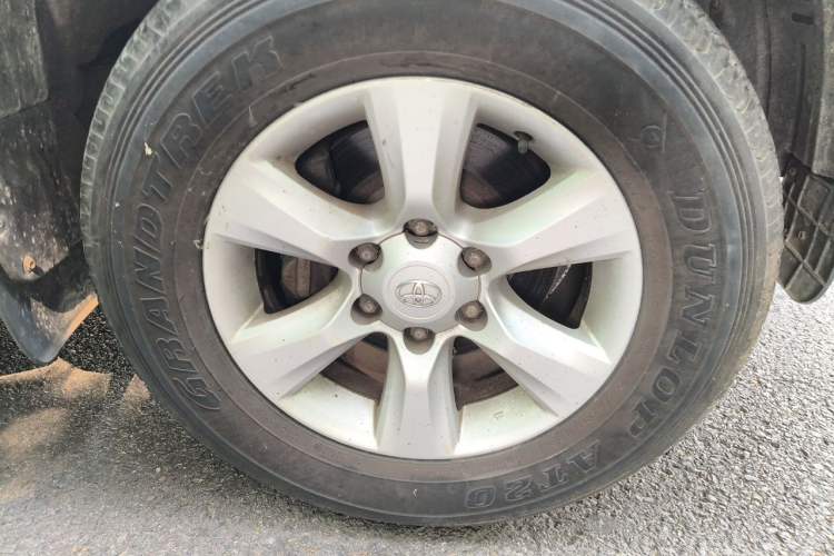 Used Toyota Prado  Right Front Wheel Hub