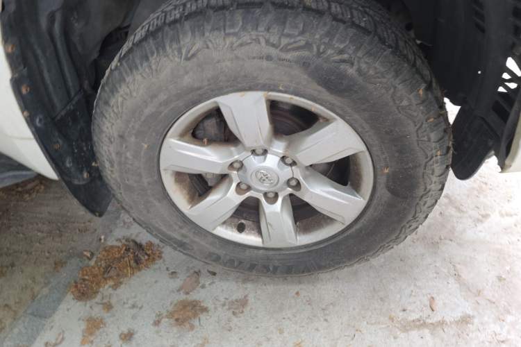 Used Toyota Prado  Right Front Wheel Hub