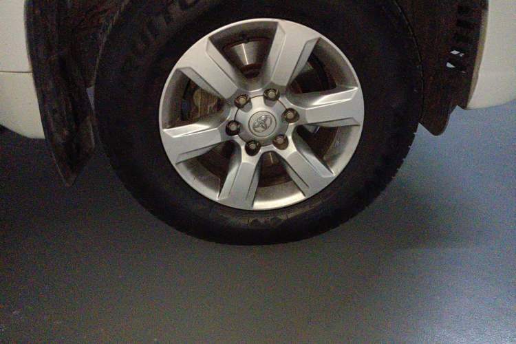 Used Toyota Prado  Right Front Wheel Hub