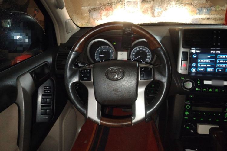 Used Toyota Prado 2013 2.7L Automatic Middle East Version Steering Wheel
