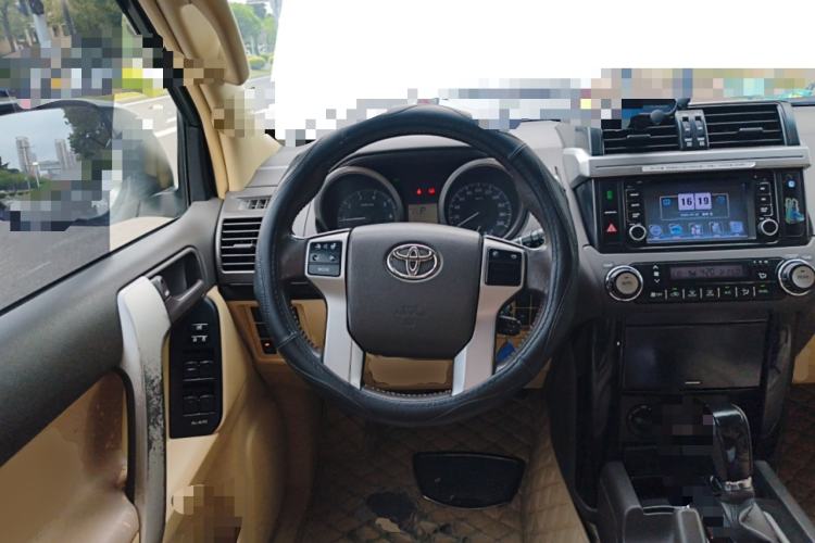 Used Toyota Prado 2013 2.7L Automatic Middle East Version Steering Wheel