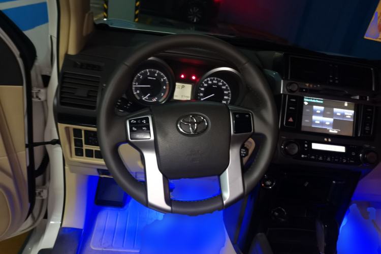 Used Toyota Prado 2013 2.7L Automatic Parallel Import Steering Wheel