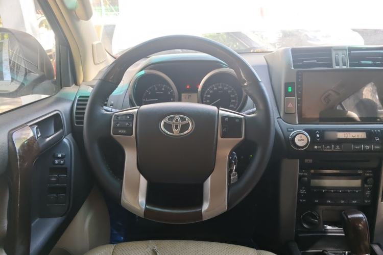 Used Toyota Prado 2013 2.7L Automatic Parallel Import Steering Wheel
