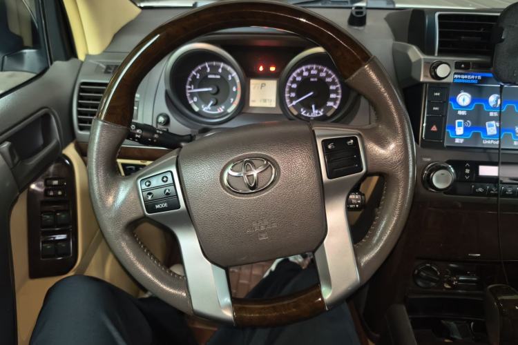 Used Toyota Prado 2013 2.7L Automatic Middle East Version Steering Wheel