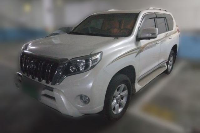 Used Toyota Prado Prado parallel import, 2.7L gasoline, four-wheel drive, seven seats.