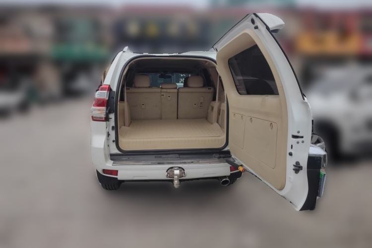 Used Toyota Prado  Trunk
