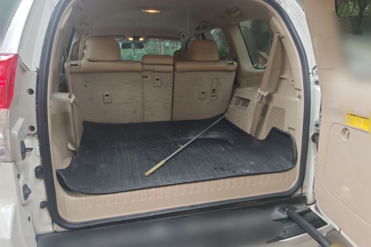 Used Toyota Prado 2013 2.7L Automatic Middle East Version Trunk