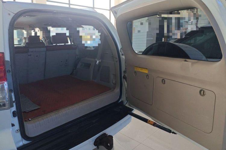 Used Toyota Prado  Trunk