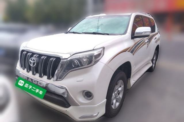 Used Toyota Prado Toyota Prado (parallel import), 2.7-liter automatic, seven-seater, with a rear-mounted spare tire.