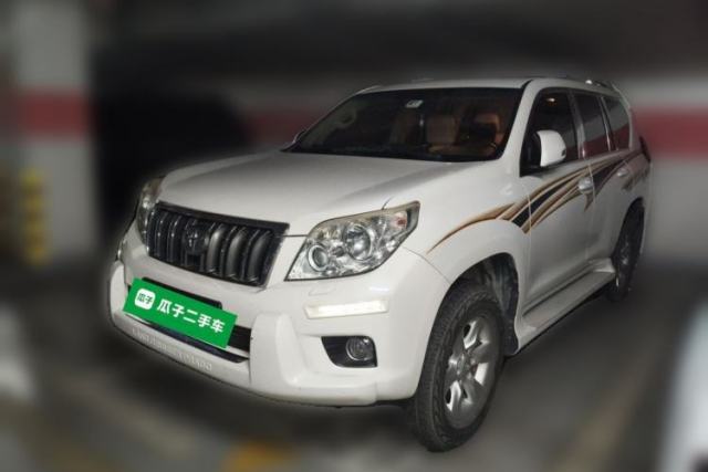 Used Toyota Prado Toyota Prado, 2013 model, 2.7L, automatic, 7 seats, Middle East version