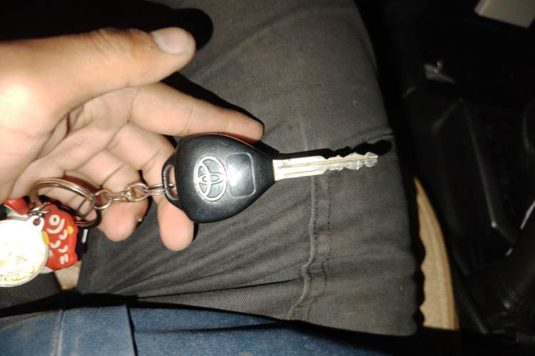 Used Toyota Prado 2013 2.7L Automatic Middle East Version Vehicle Key