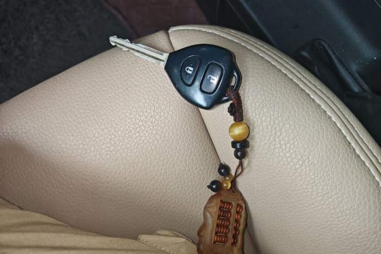 Used Toyota Prado 2013 2.7L Automatic Middle East Version Vehicle Key