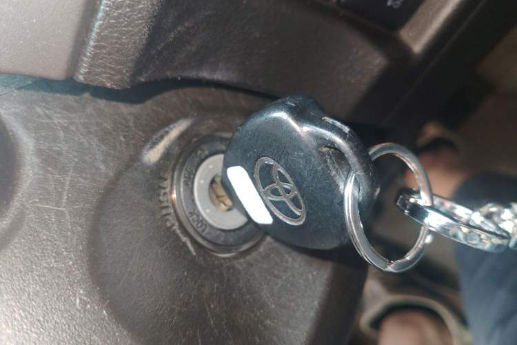 Used Toyota Prado 2013 2.7L Automatic Middle East Version Vehicle Key