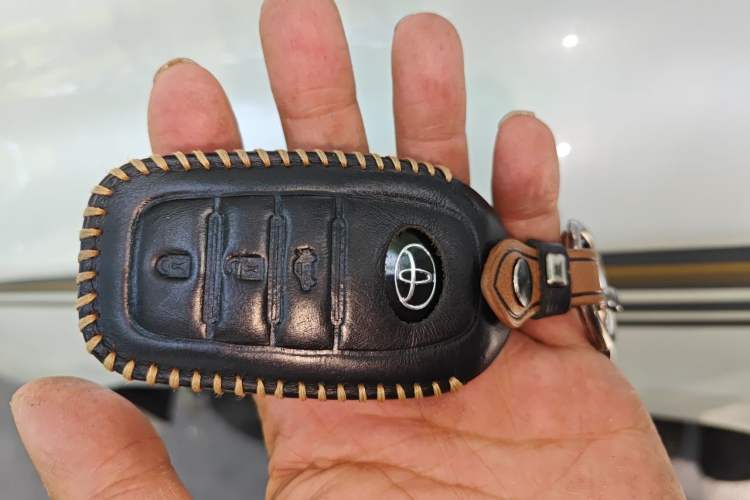 Used Toyota Prado  Vehicle Key
