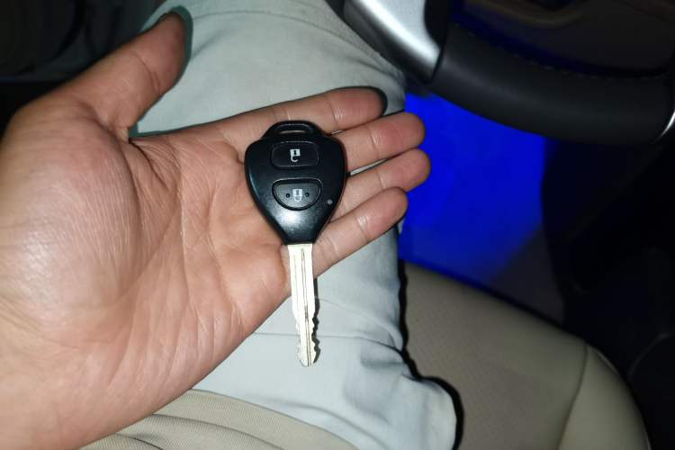 Used Toyota Prado 2013 2.7L Automatic Parallel Import Vehicle Key