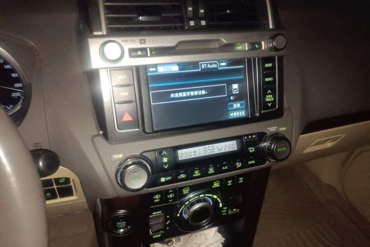 Used Toyota Prado 2014 4.0L Automatic VX NAVI Audio And AC Panel
