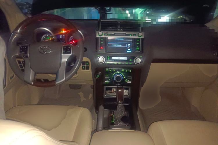 Used Toyota Prado 2014 4.0L Automatic VX NAVI Center Console