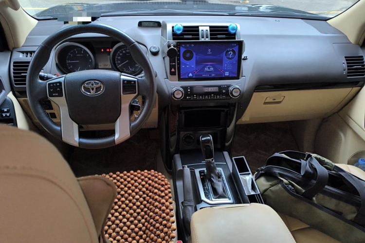 Used Toyota Prado  Center Console