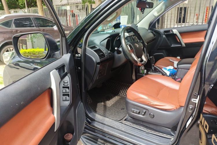 Used Toyota Prado 2014 2.7L Automatic Luxury Edition Driver Seat