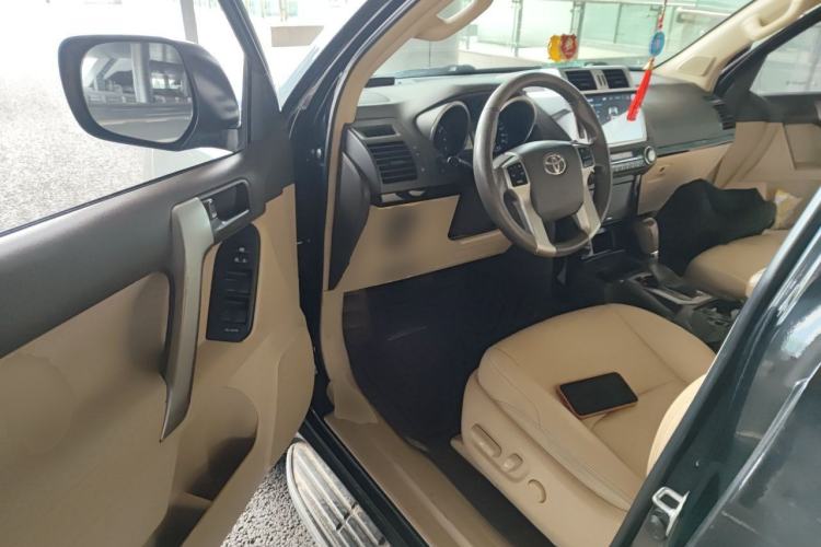 Used Toyota Prado 2014 2.7L Automatic Standard Edition Driver Seat