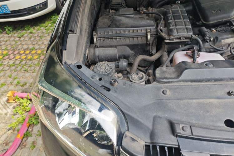 Used Toyota Prado 2014 2.7L Automatic Luxury Edition Engine Bay Right