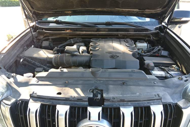 Used Toyota Prado 2014 4.0L Automatic VX NAVI Engine Bay