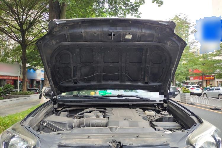 Used Toyota Prado  Engine Bay