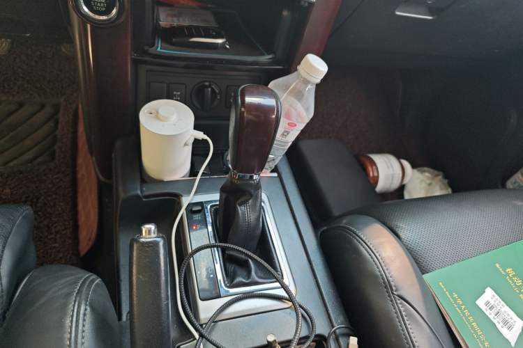 Used Toyota Prado 2014 4.0L Automatic TX-L NAVI Gear Lever